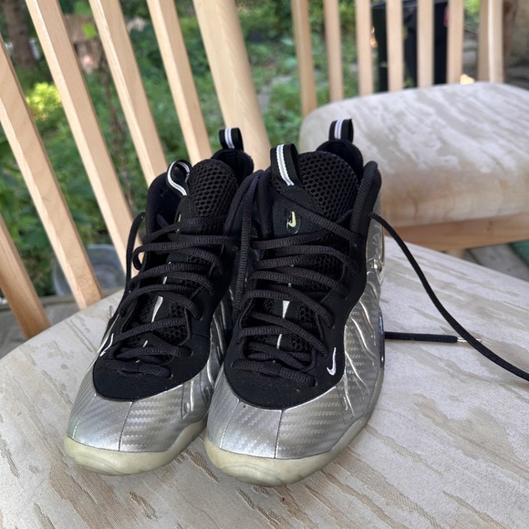 Silver Nike foamposites - Picture 2 of 4
